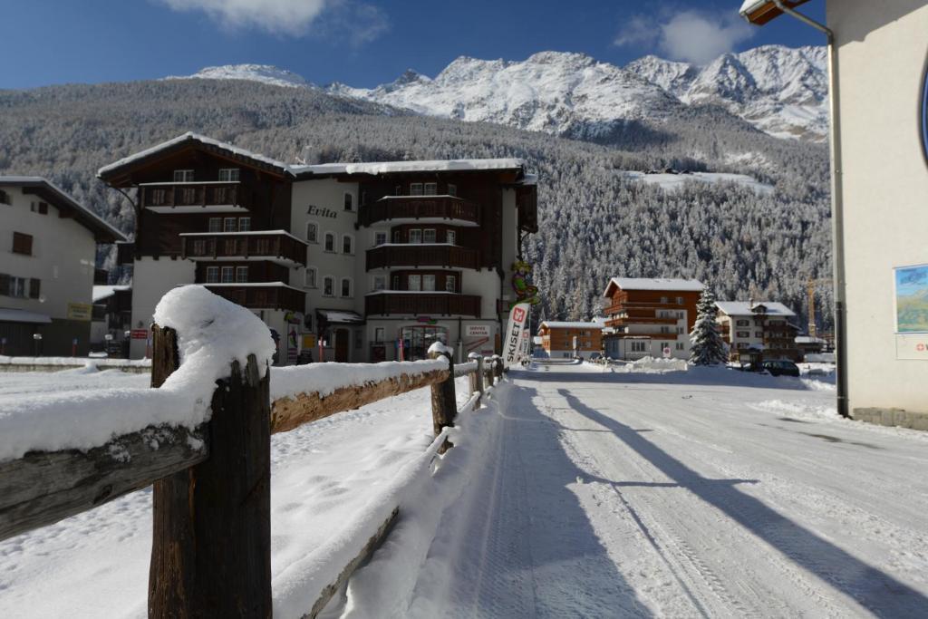 Haus Evita Saas-Grund Exteriör bild