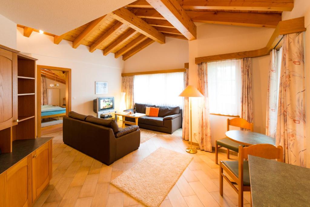 Haus Evita Saas-Grund Rum bild