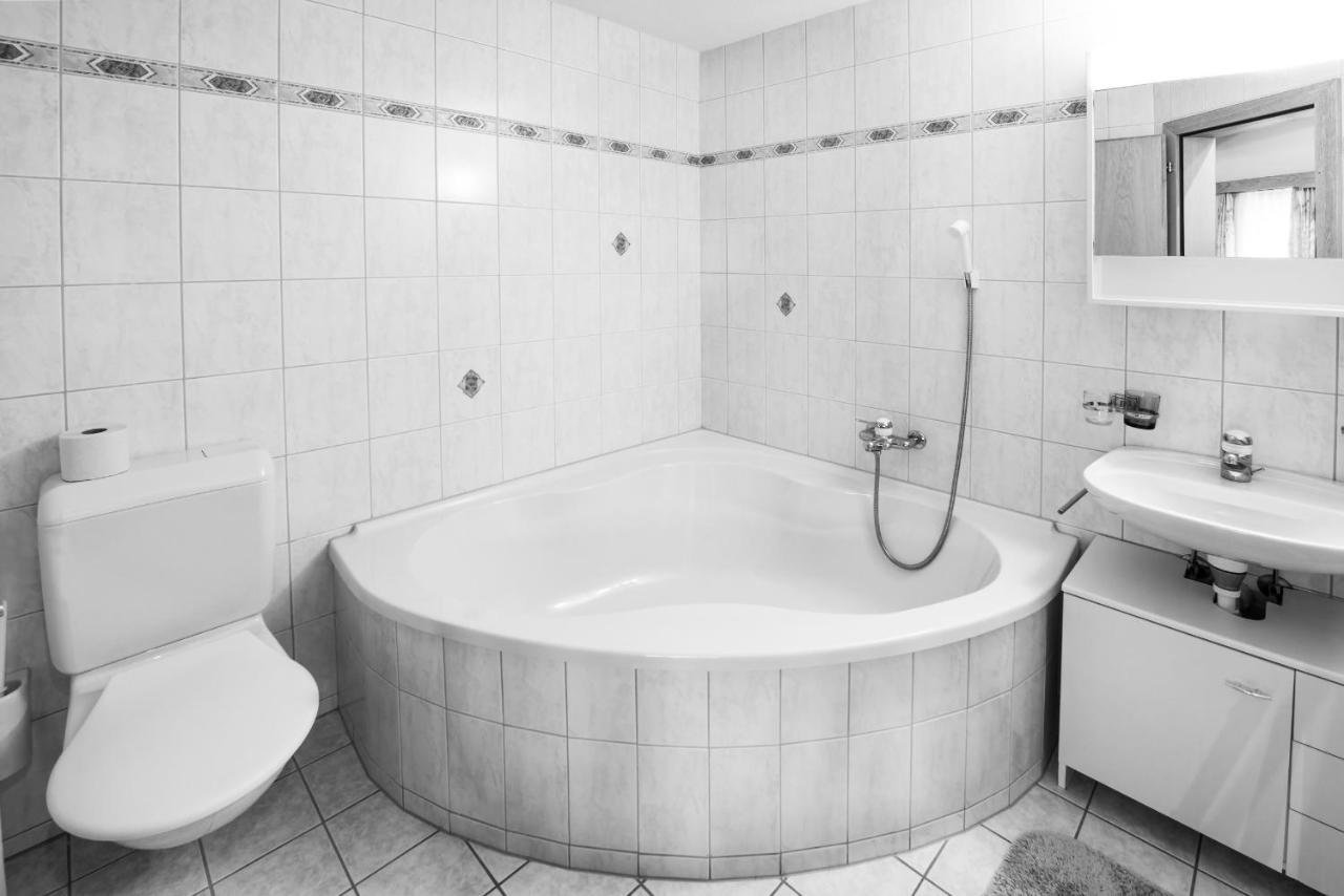 Haus Evita Saas-Grund Exteriör bild